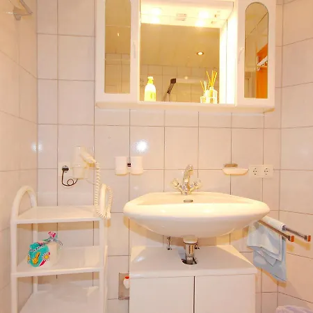 Appartement Christian By Interhome Ginzling