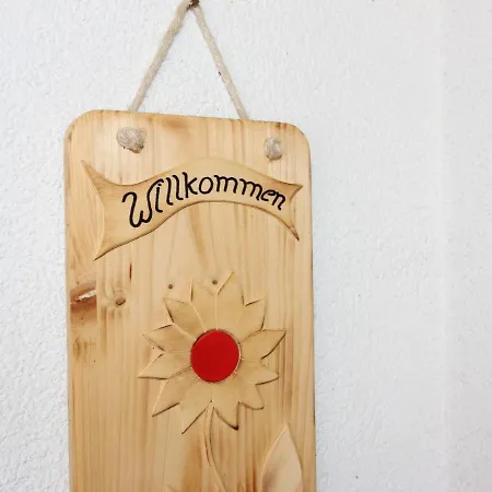 Apartment Christian *